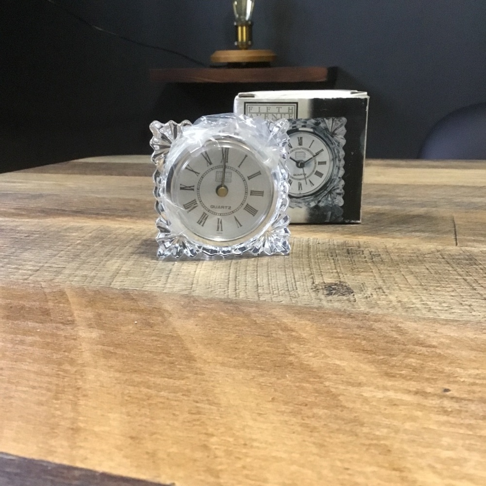 New Quartz Clock - Picture 2 of 6